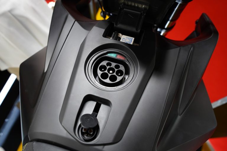 Hp Rx6000 Rear United E-Motor RX6000 Resmi Meluncur, Motor Listrik Pertama yang Bisa ...